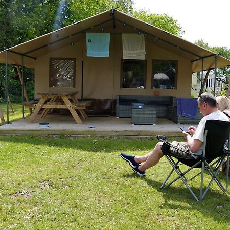 Safaritent Sarek, Wolvenspoor 10 Vledder Dış mekan fotoğraf